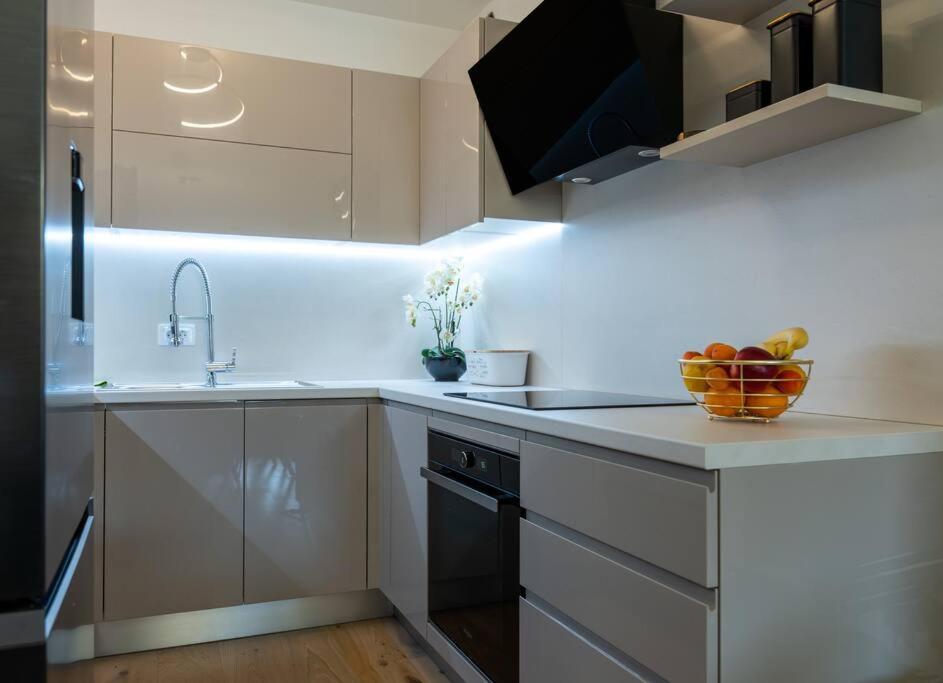 Capsula Luxury Apartment Ουμάγκ Εξωτερικό φωτογραφία