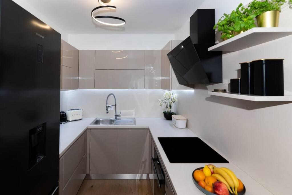Capsula Luxury Apartment Ουμάγκ Εξωτερικό φωτογραφία